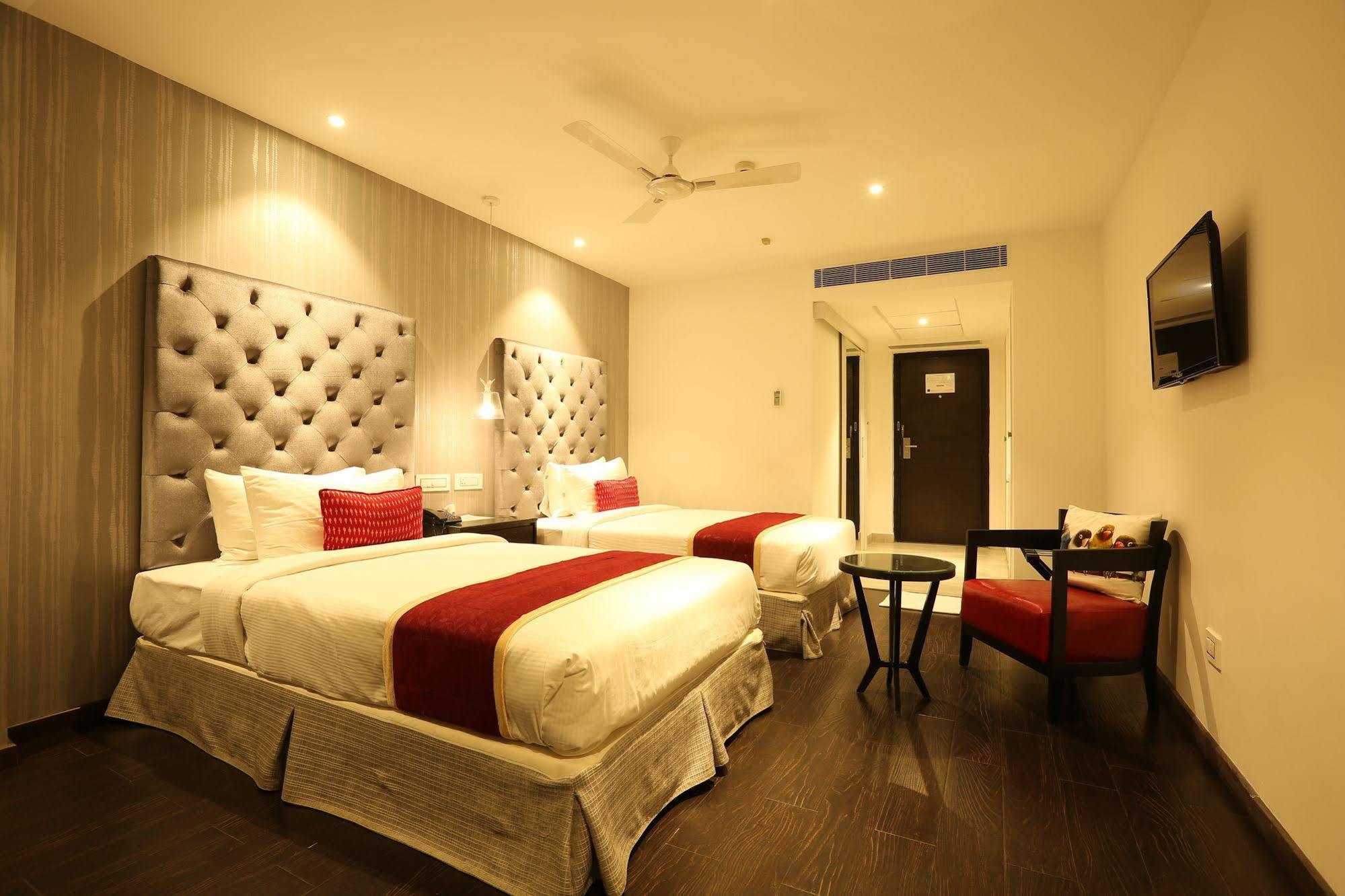Hotel Deccan Serai, Hitec City, Hyderabad Exterior foto