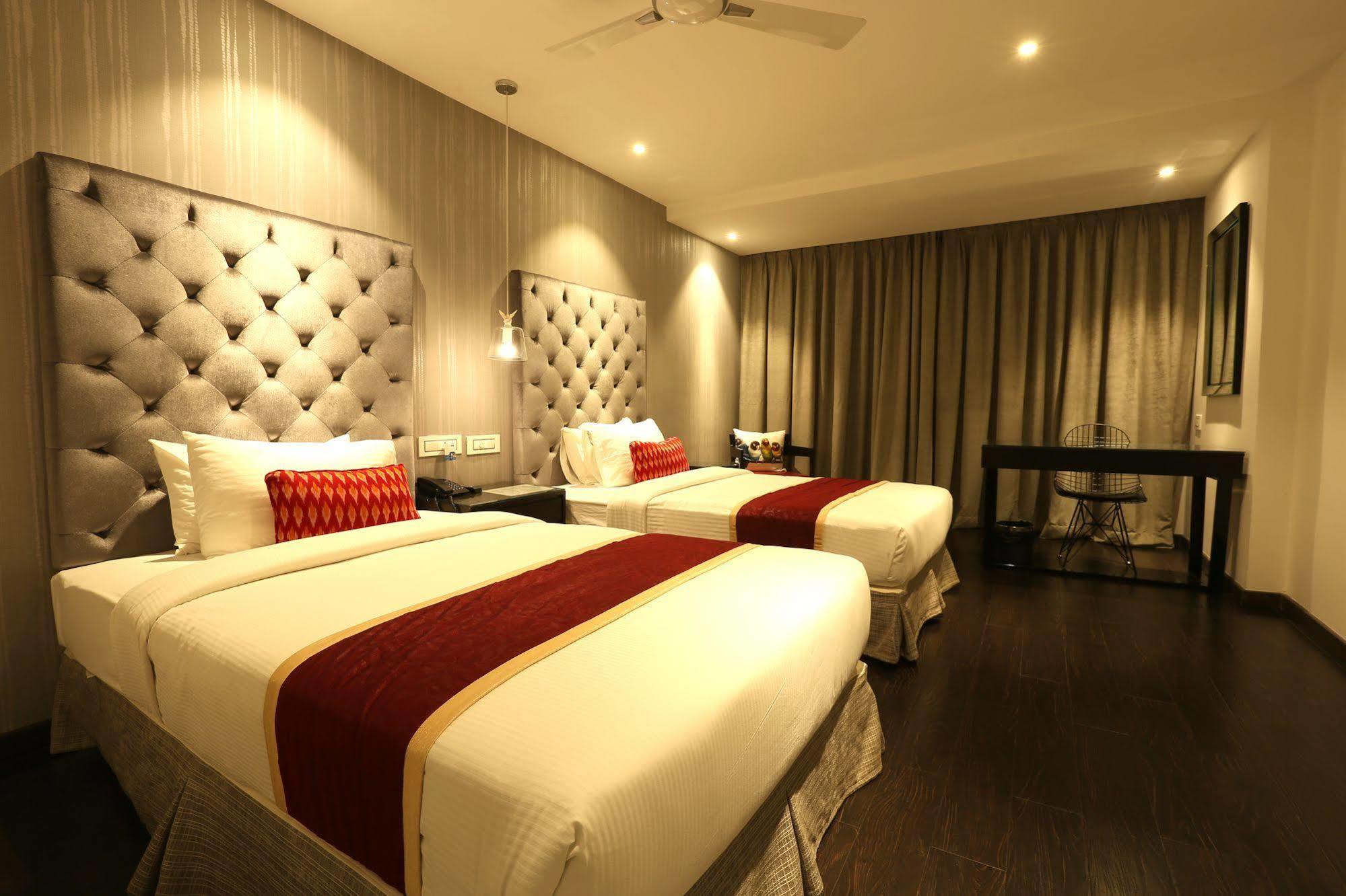 Hotel Deccan Serai, Hitec City, Hyderabad Exterior foto